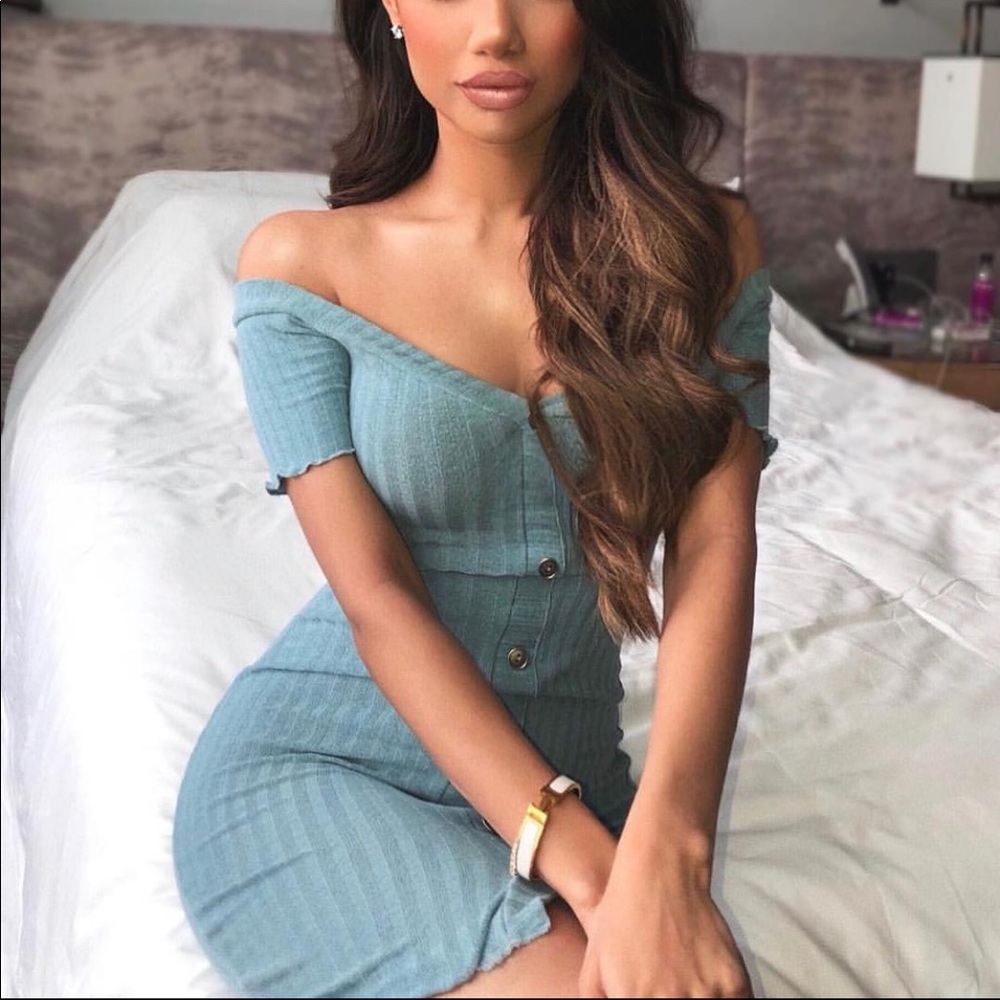 BABY BLUE BODY CON KNITTED DRESS